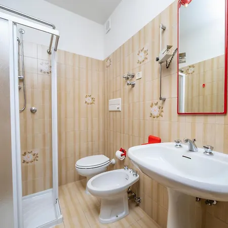 Guesthost - Zoncolan Mountain Apartman