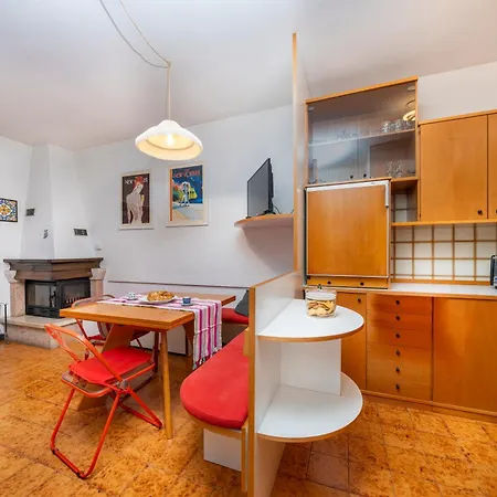 Zoncolan Mountain شقة