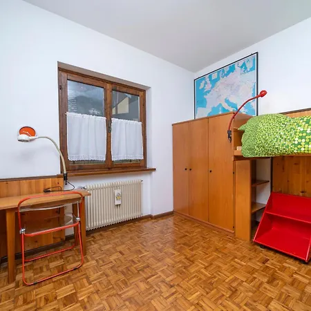 Guesthost - Zoncolan Mountain Apartman